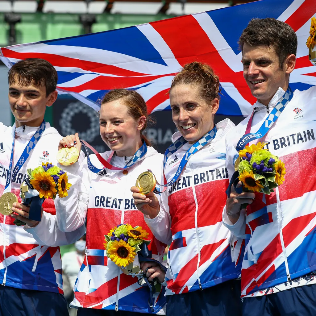 Team GB win mixed team relay gold at the 2020 Tokyo Olympics