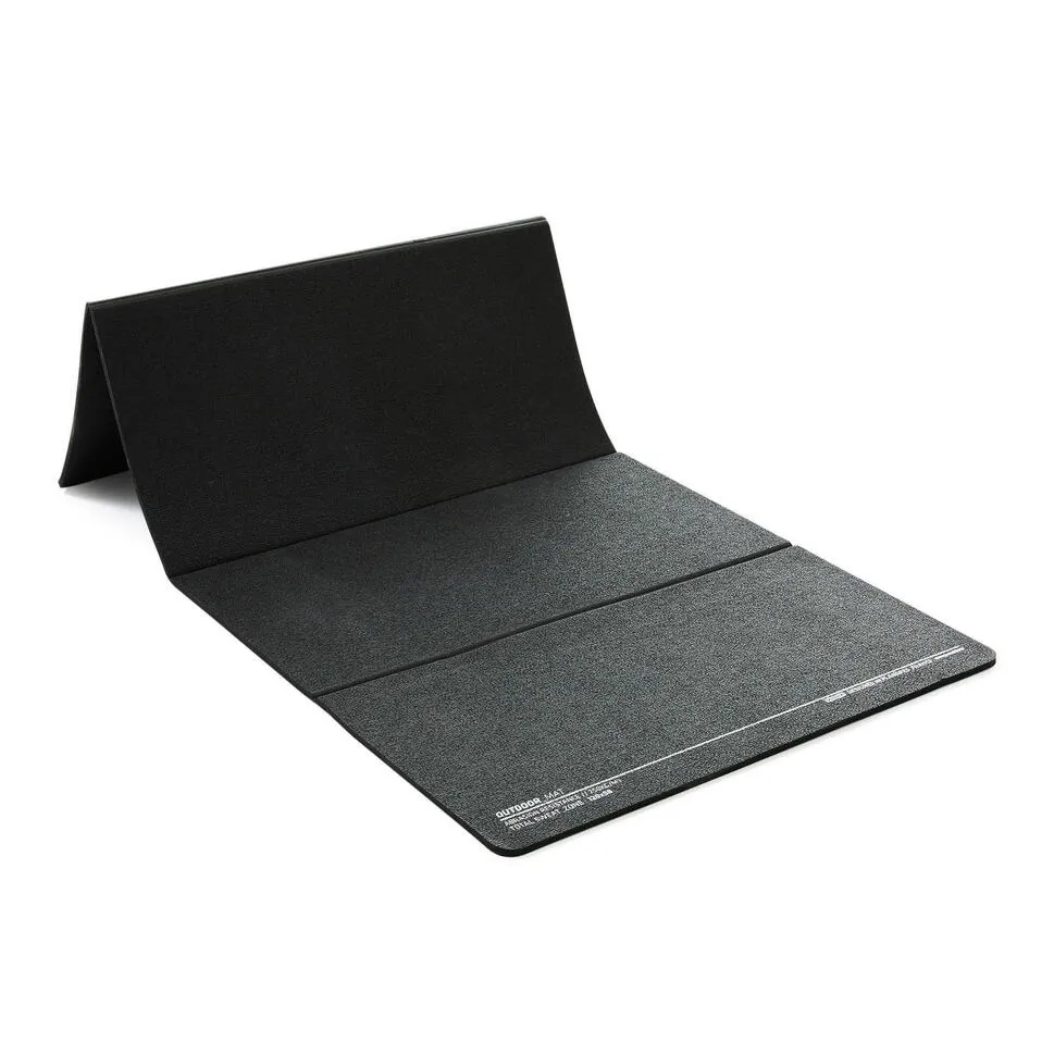 Black folding fitness mat
