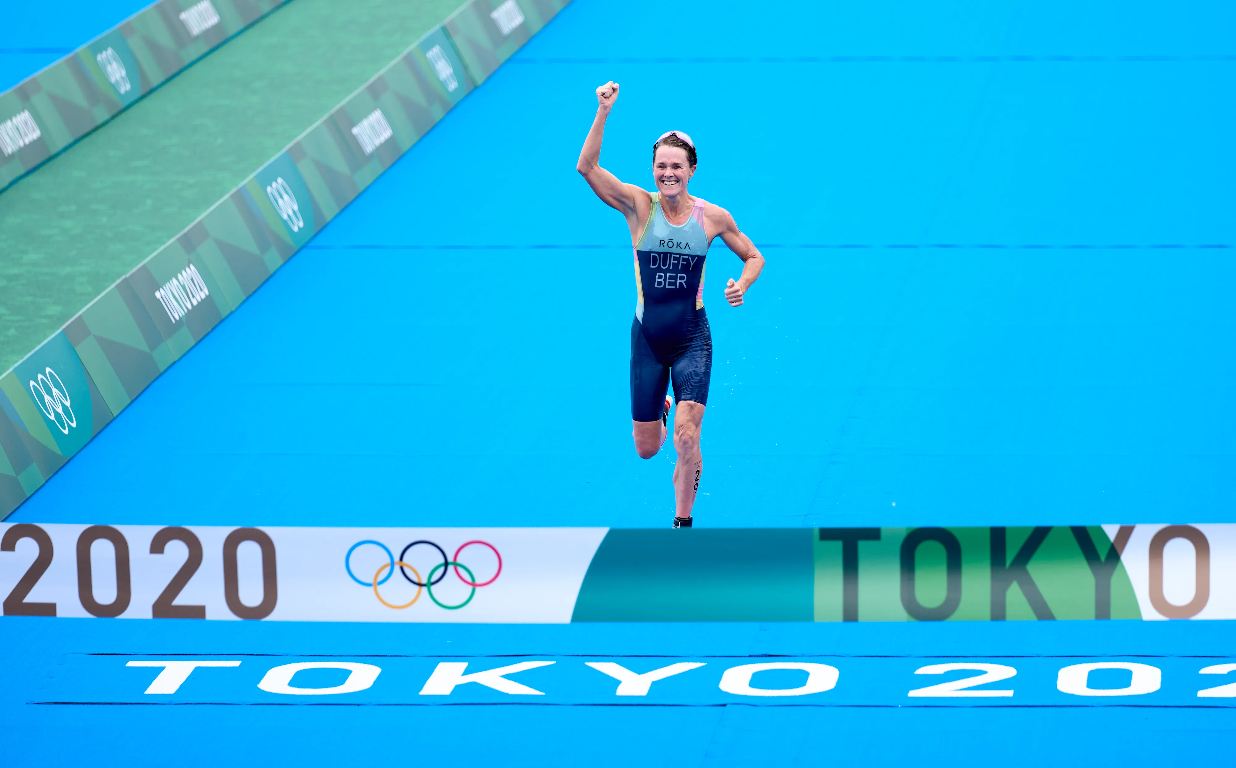 Bermuda triathlete Flora Duffy winning the 2020 Tokyo Olympic women's triathlon