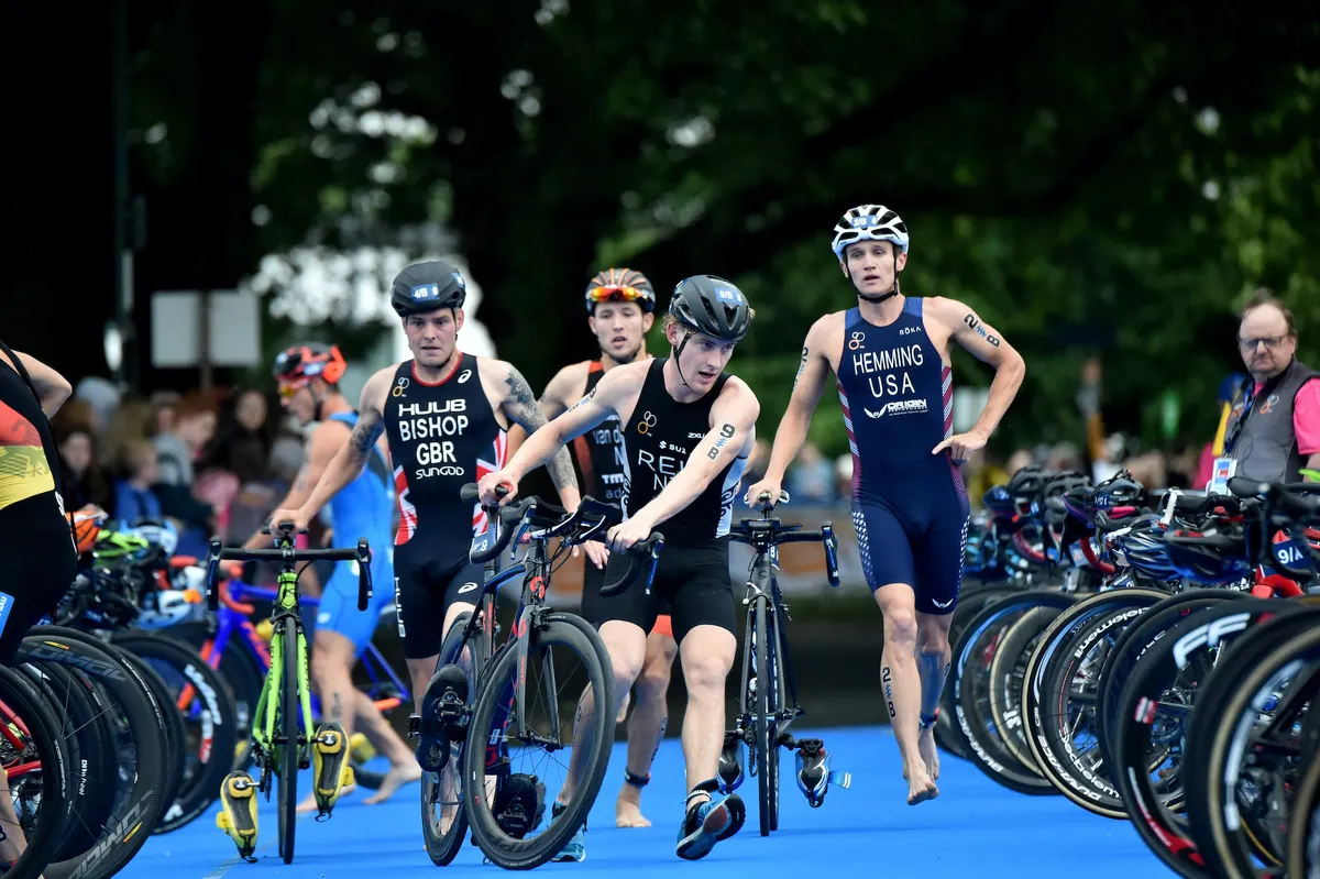 Tom Bishop competing in Nottingham triathlon mixed relay in 2017