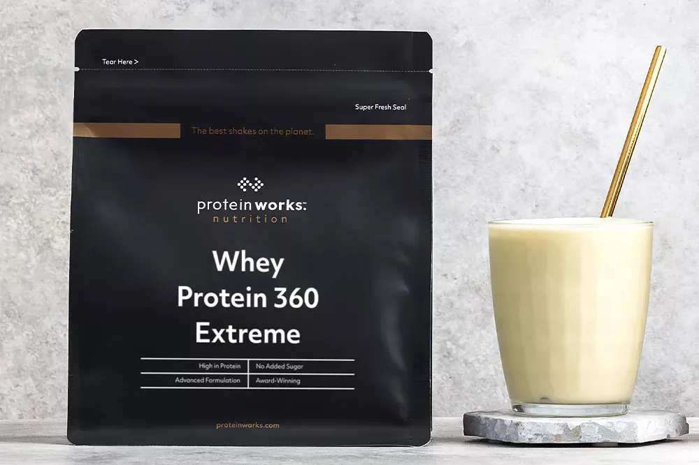 Whey Protein 360 Extreme in a pack and drink