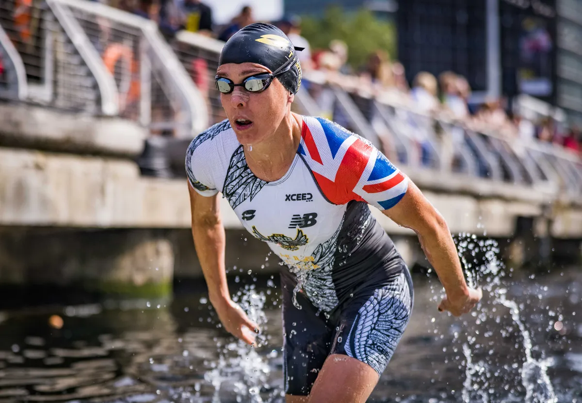 jess learmonth steps out the water atSuper League 2021 London Womens Race