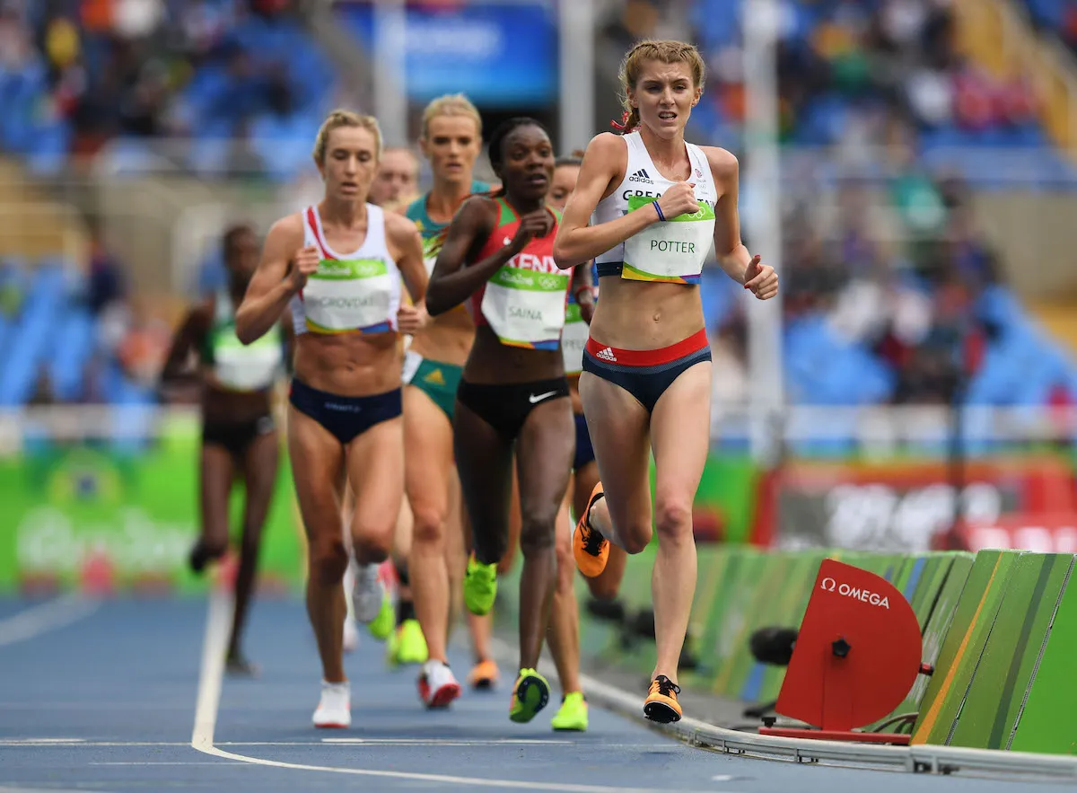 Beth Potter competes in the women's 10,000m final at the Rio 2016 Olympic Games