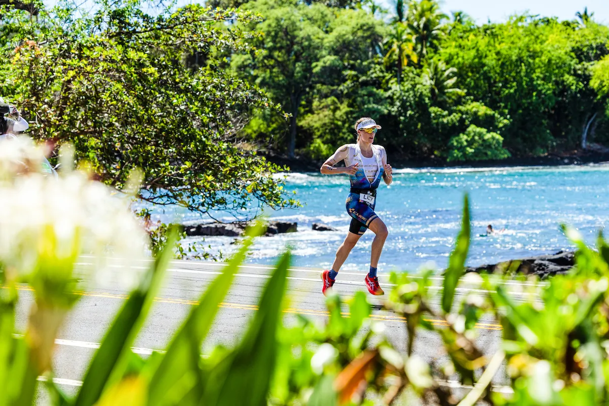 Lucy Charles-Barclay on the run leg at the 2023 Ironman World Champs