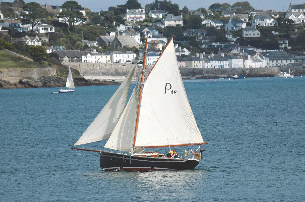 BC5370 Traditional Falmouth Working Boat, Gaff Cutter, Passing St Mawes in Falmouth Harbour