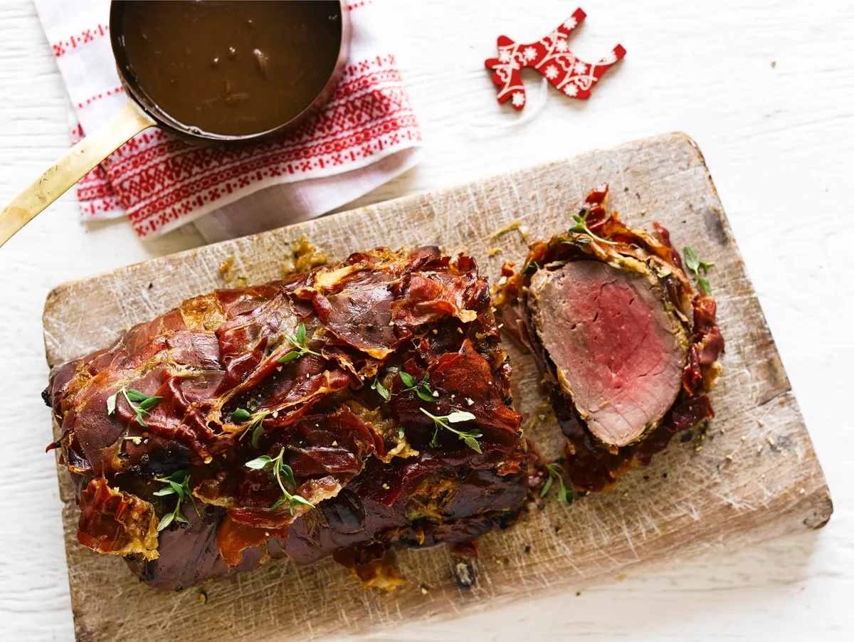 Fillet of beef with horseradish (Photo by: BBC Good Food)