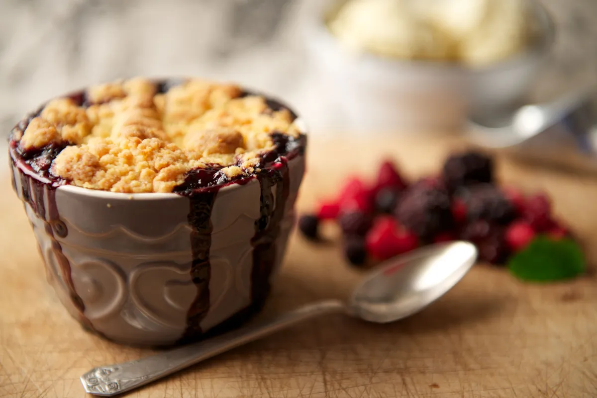 Blackberry cobbler (Photo by: peterotoole via Getty Images)