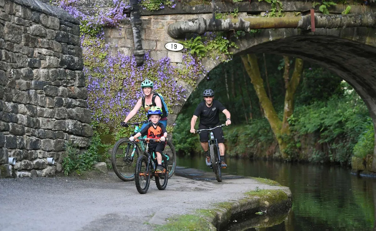 Families can enjoy off-road cycling safely away from traffic on much of the Great North Trail route, including easy-terrain canal paths.