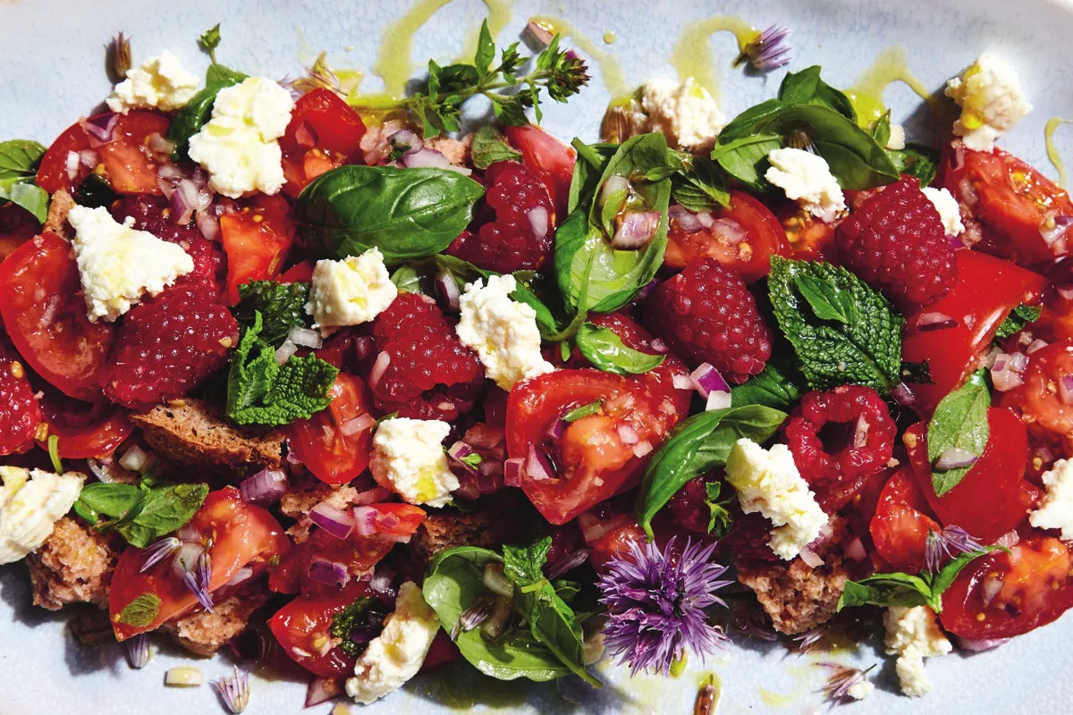 Tomato and raspberry salad ©Louise Hagger