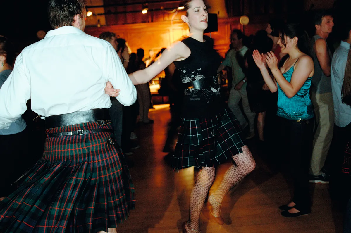 Ceilidh traditional Scottish dancers