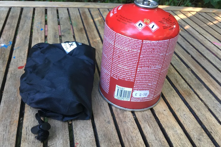 Gas canister and carry bag