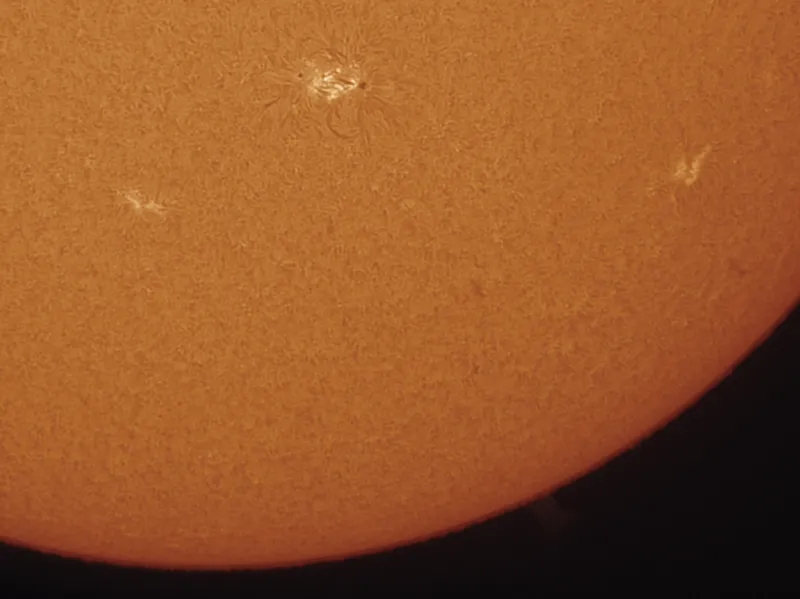 Lots of intricate detail can be seen in and around active regions with the SolarMax 40. Credit: Pete Lawrence