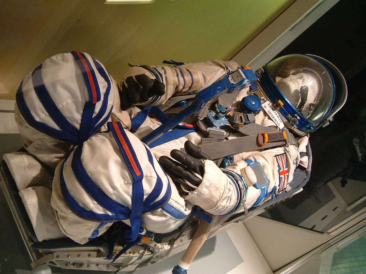 Helen Sharman's spacesuit on display at the National Space Centre in Leicestershire. Credit: Alan Saunders (Kaptain Kobold) from Staines, UK - Flickr
