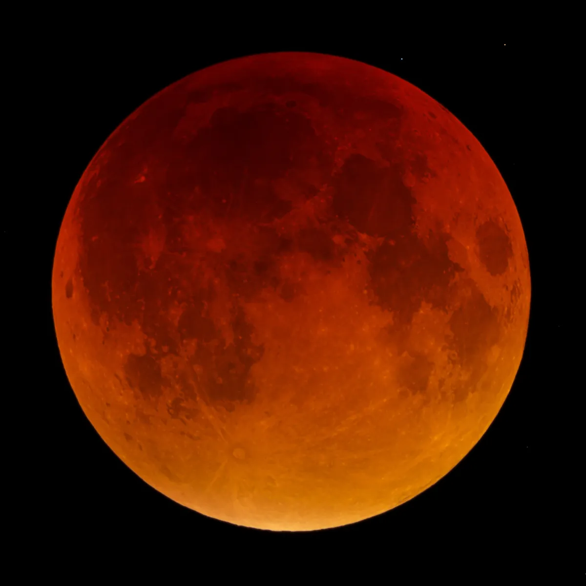Lunar Eclipse (28/09/2015) by Tom Howard, Crawley, Sussex, UK.
