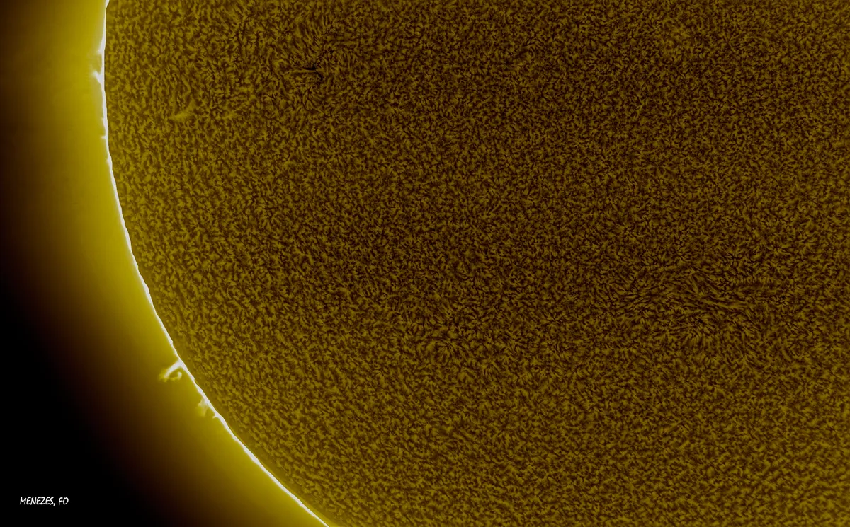 Spicule Solar by Fernando Oliveira De Menezes, Brazil. Equipment: Ts 80mm Triplet, Daystar Cromosphere, Asi 174mm