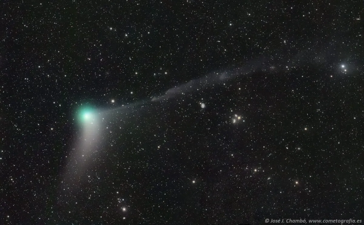 Comet C/2013 US10 Catalina by José J. Chambó, Mayhill, New Mexico USA. Equipment: Takahashi FSQ ED 106mm f/5.0, SBIG STL-11000M