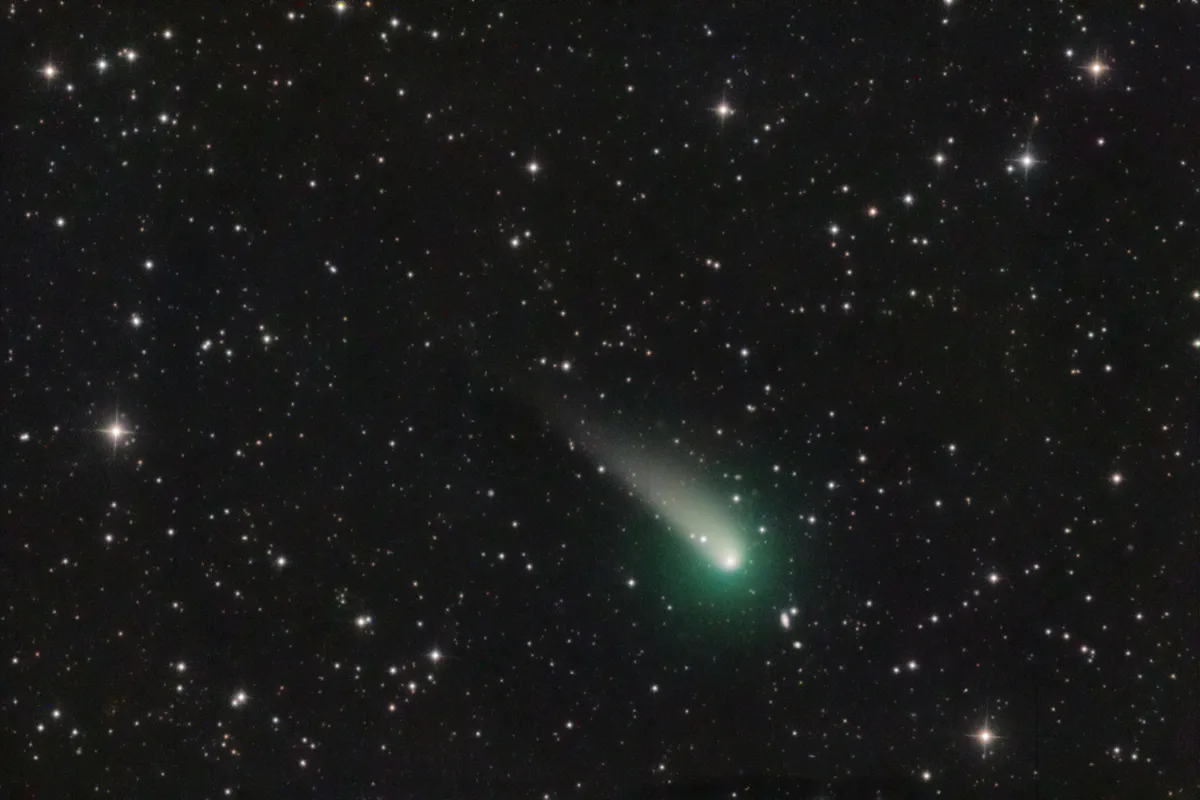 The Spring of Comet Johnson by José J. Chambó Bris, Mayhill, New Mexico. Equipment: Planewave 17