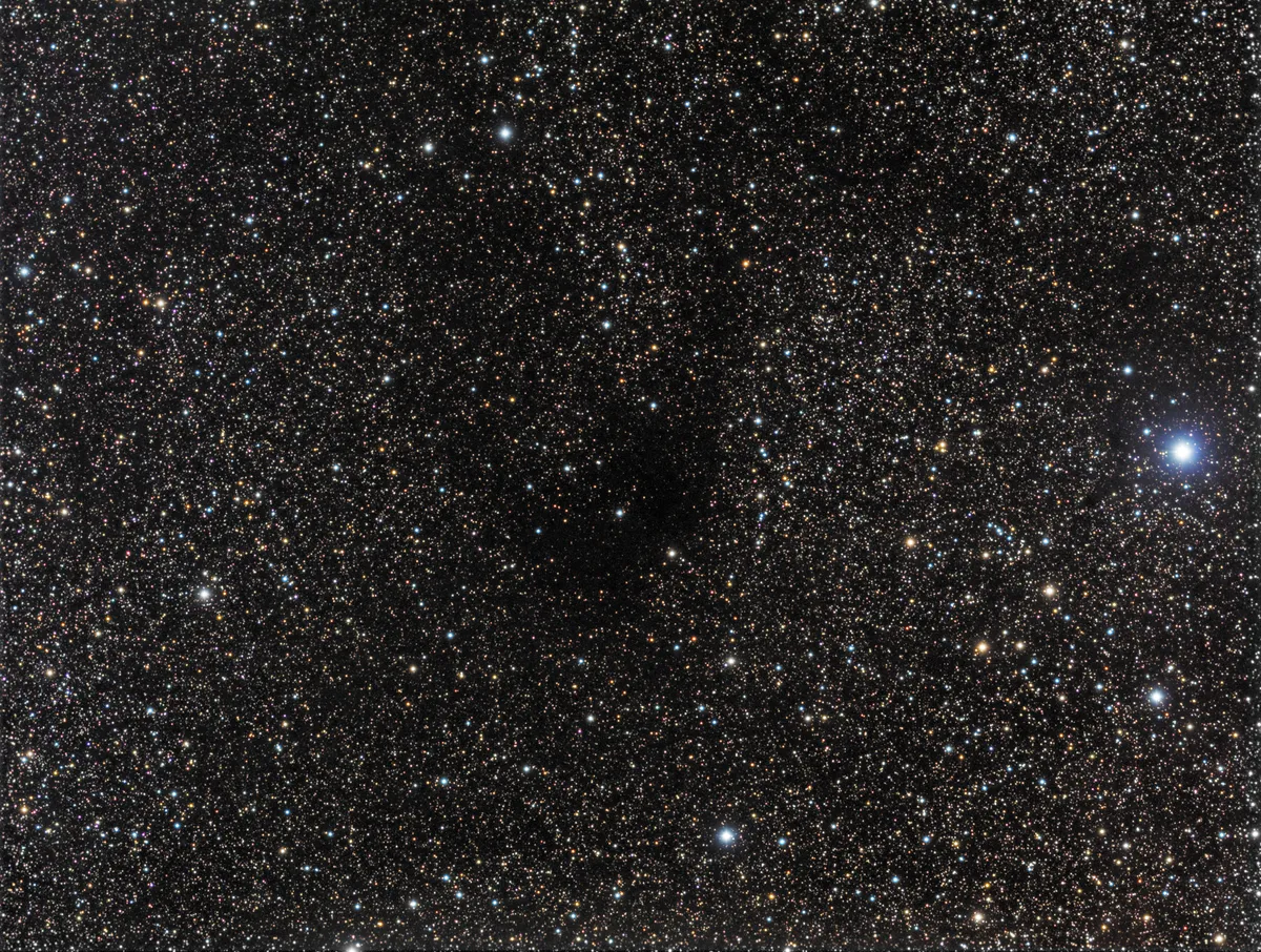 Barnard 164 (LDN 1070) by Dan Crowson, Dardenne Prairie, Missouri, USA. Equipment: SBIG ST-8300M, Astro-Tech AT90DT