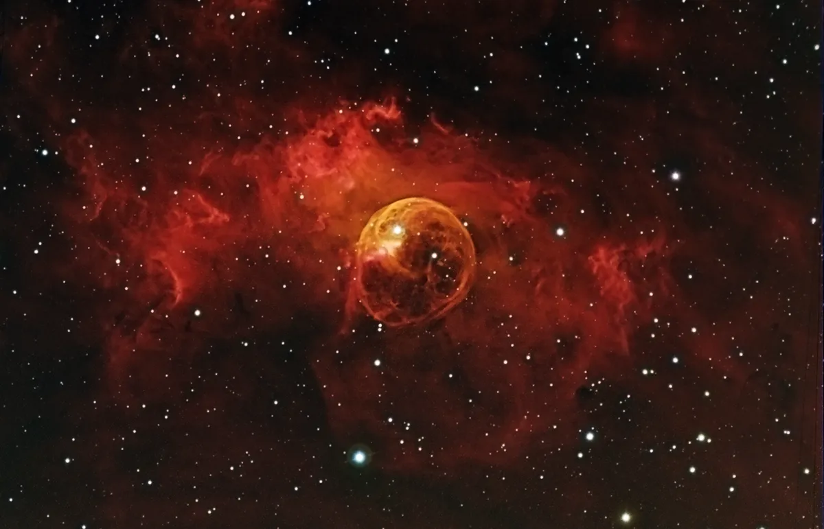 NGC 7635 The Bubble Nebula (CFHT palette) by Ian Russell, Sutton Courtenay, UK.
