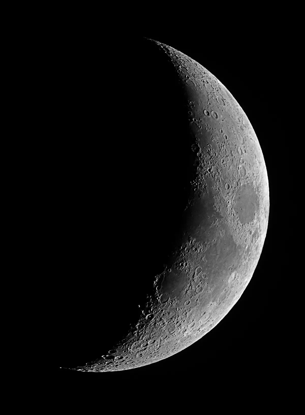Spring Moon by Tom Howard, Crawley, Sussex. Equipment: Nikon D7000, Meade 5000 127mm refractor, EQ6.