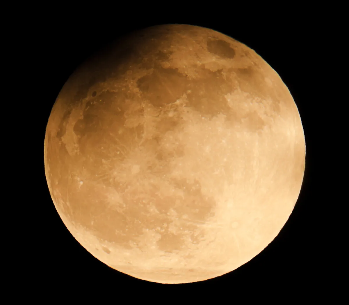Partial Lunar Eclipse (25/04/2013) by Tom Howard, Crawley, Sussex, UK.