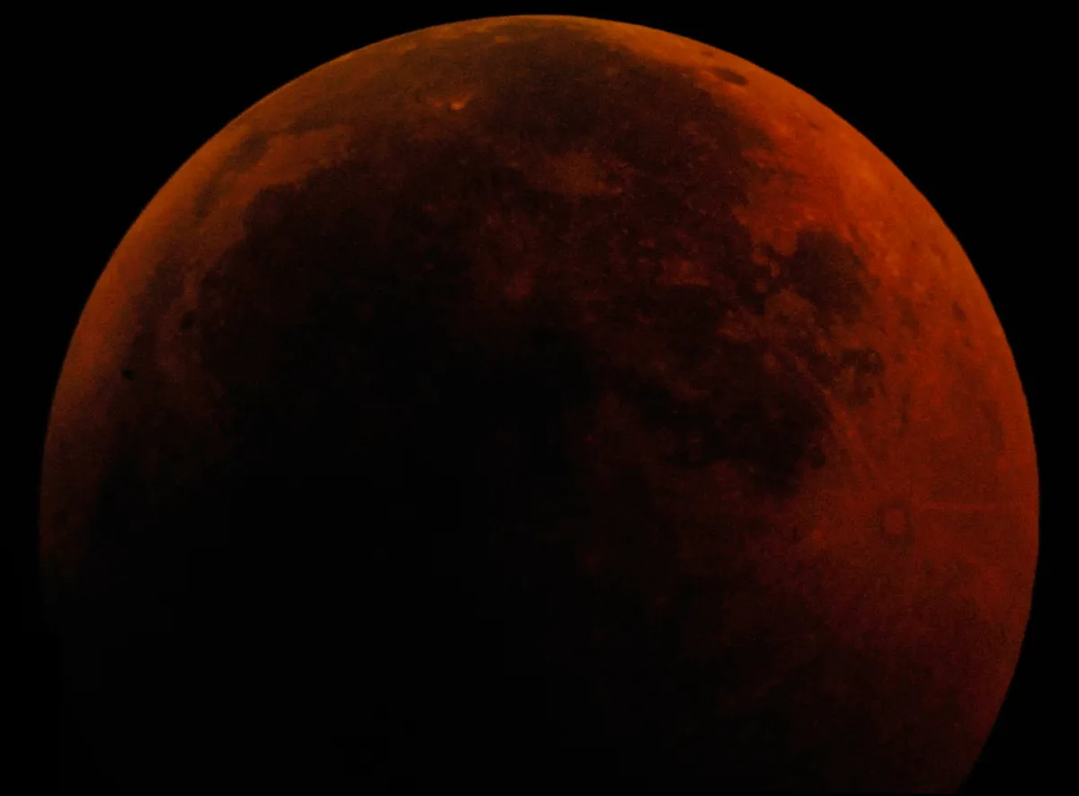 Lunar Eclipse (15/06/2011) by Yann, South Africa.