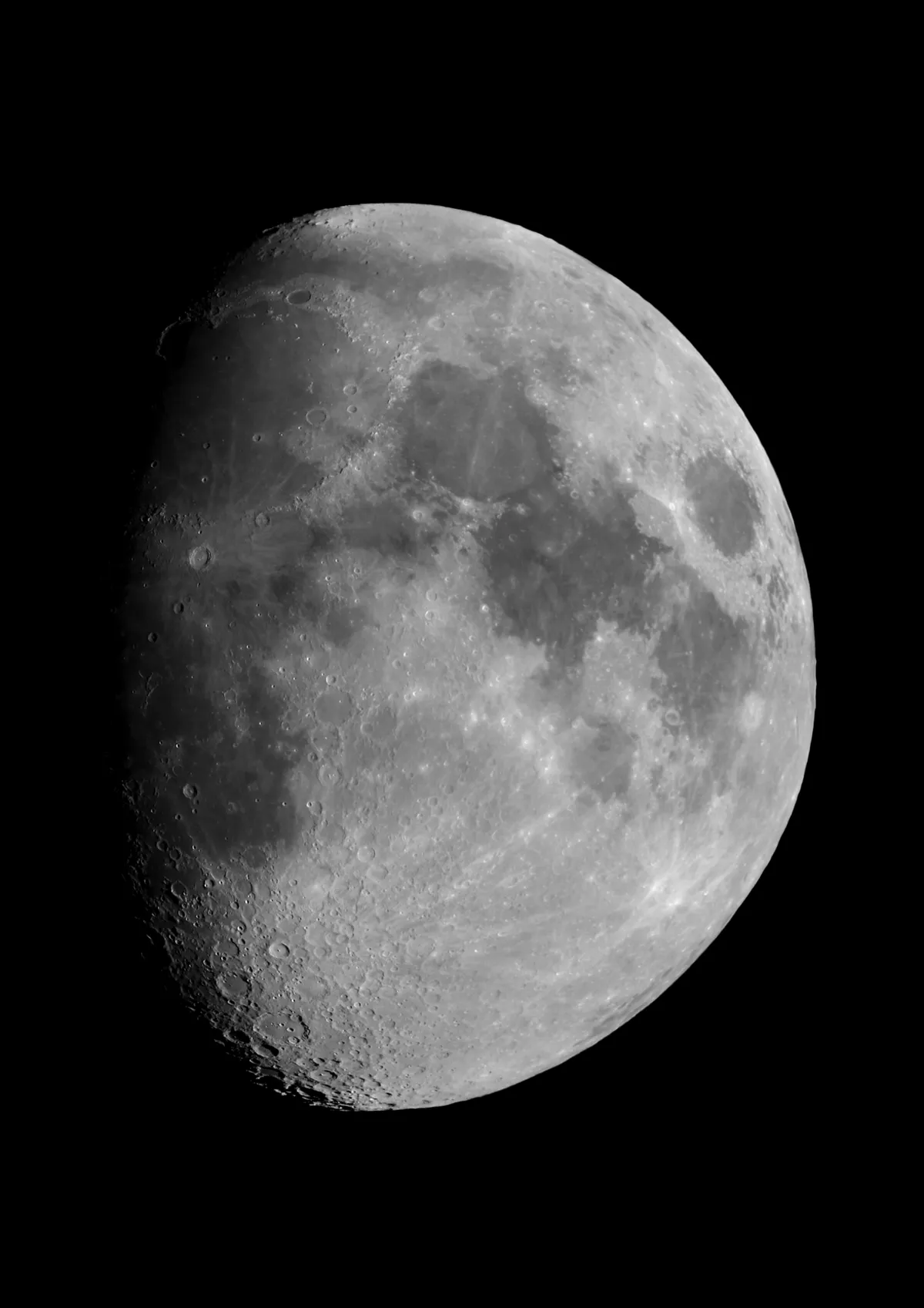 Waxing Gibbous Moon at Perigee by Jon Watson, Edinburgh, UK. Equipment: 90mm Maksutov, 8-24mm zoom, 2.25x Barlow, HTC One Mobile