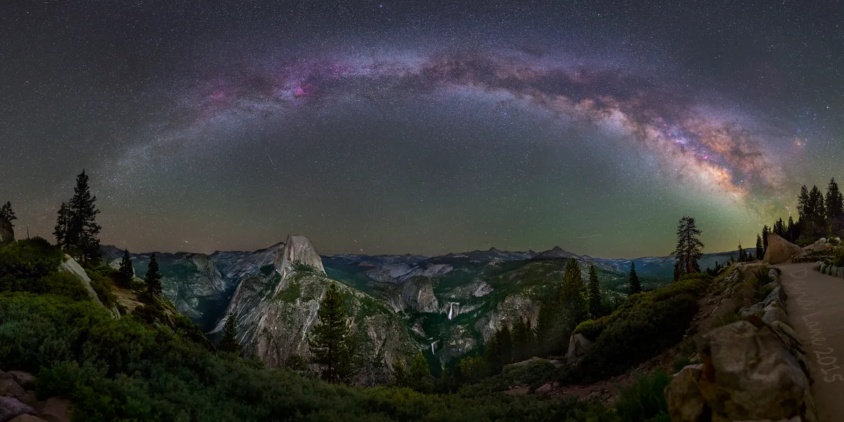 Milky Way over Yosemite National Park by David Lane, United States. Equipment: Canon 6D, iOptron iPano