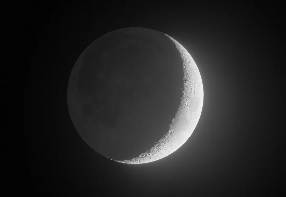 The High Dynamic Moon by Luke Oliver, Grays, Essex, UK. Equipment: Skywatcher 200P, Canon 1000D.