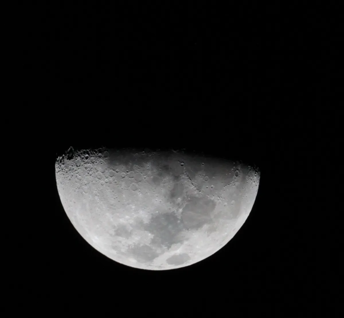The Moon by Steve Judge, Manchester, UK. Equipment: Sky-Watcher 150P Newtonian Reflector, Canon EOS 500D, EQ3 mount.