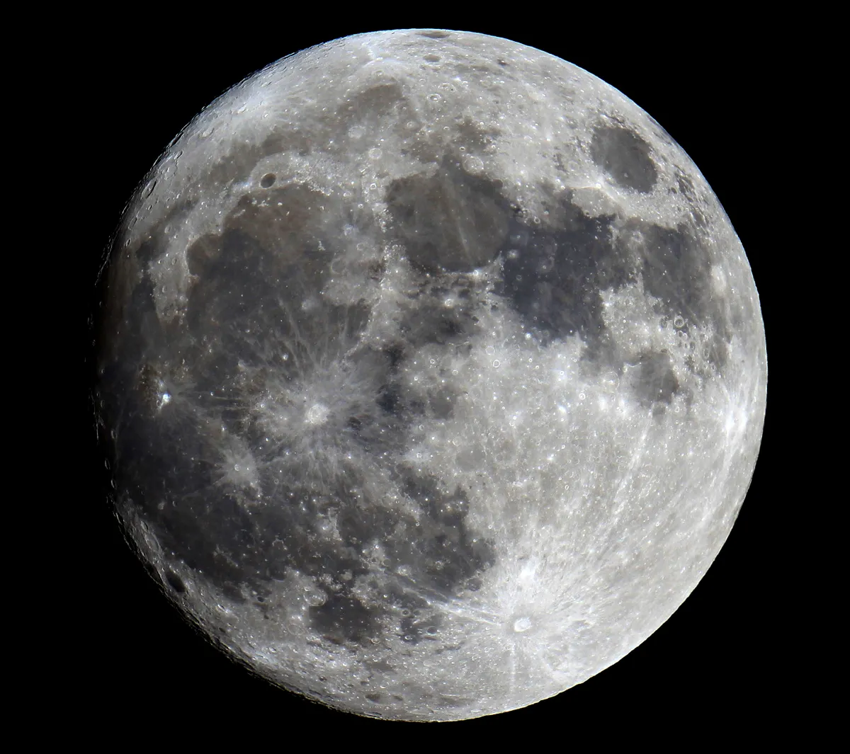 Moon by Andrew Merrick, Newgale, Haverfordwest, Pembrokeshire, Wales. Equipment: Canon 550d, Williams Optics 120 refractor, EQ6.
