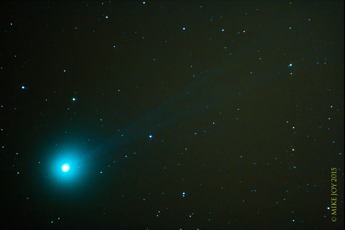 Comet Lovejoy by Mike Joy, Wales, UK. Equipment: Skywatcher 200 PDS, EQ5 Pro,h Canon 70D