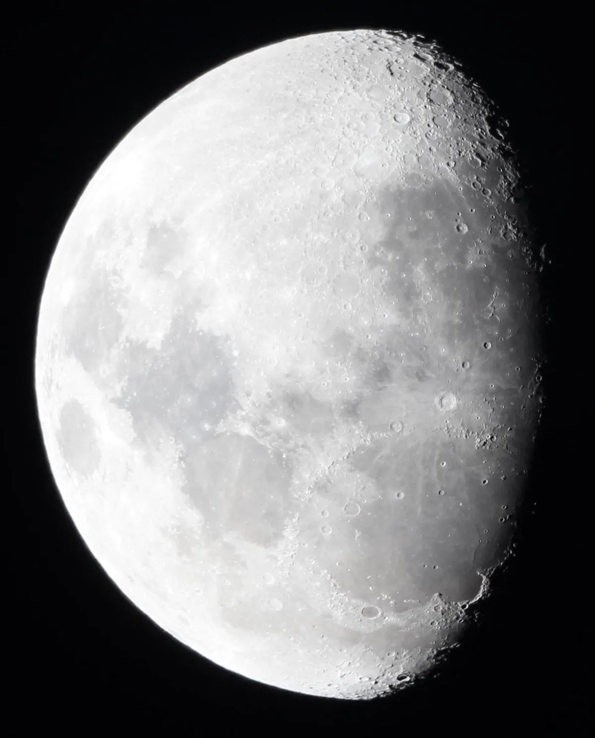 Waxing Gibbous Moon by Danny Ellis, Ashburton, UK. Equipment: Kodak 600D DSLR, Skywatcher Explorer 150p 6