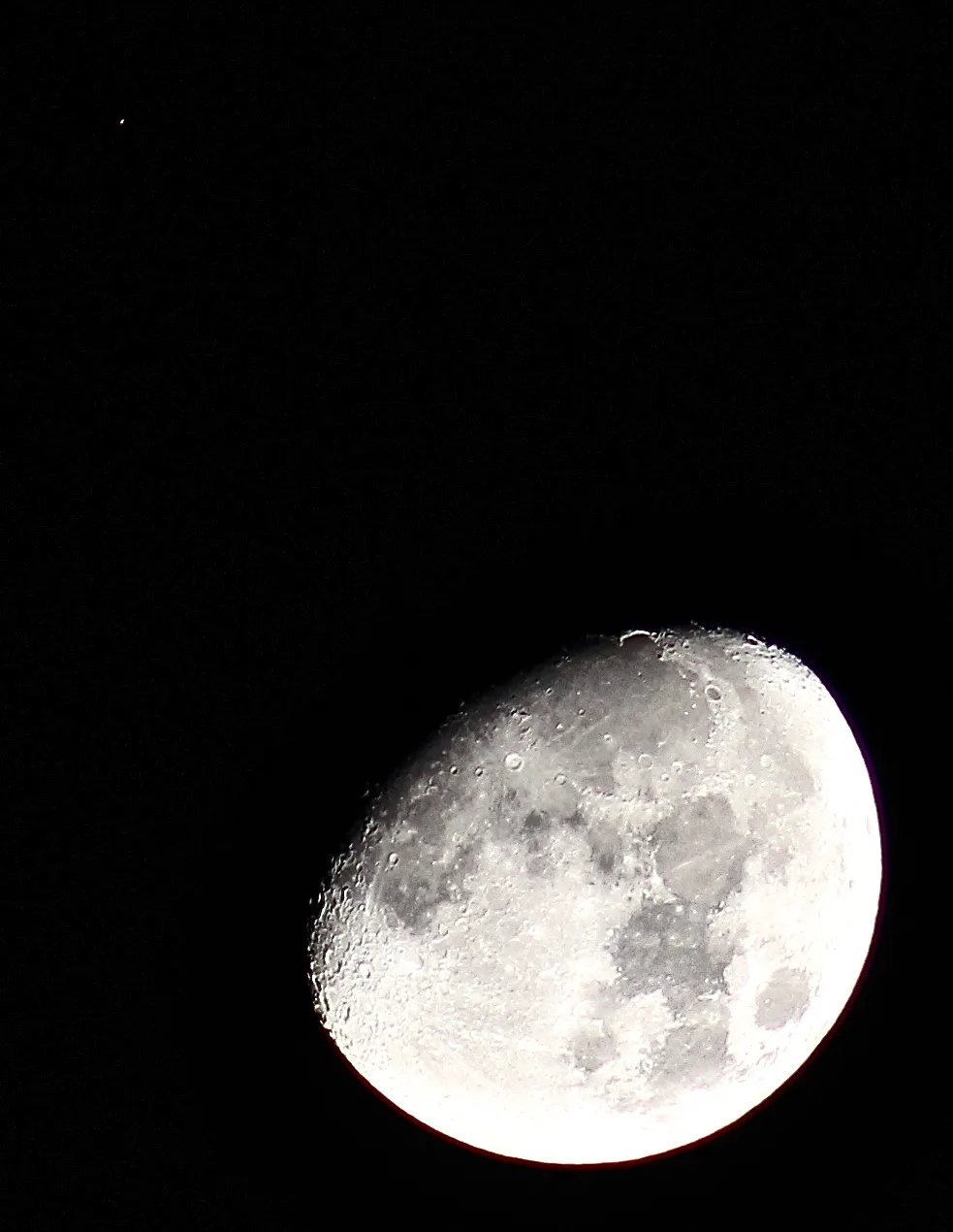 Waxing Gibbous Moon and Aldebaran by Sarah & Simon Fisher, Bromsgrove, Worcestershire, UK. Equipment: Canon 600D, 300mm lens