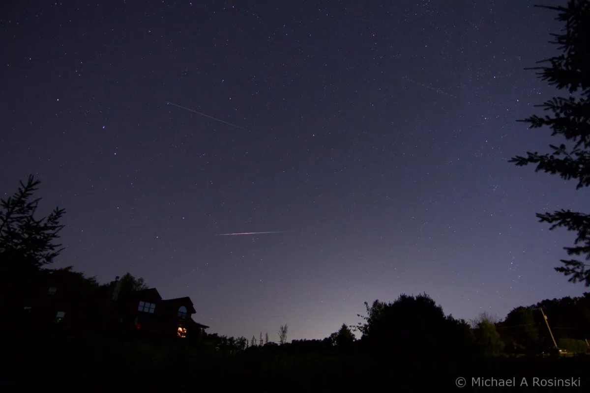 Perseids Meteor Shower Aug 11-12 2015 by Michael Rosinski, Howell, Michigan, USA. Equipment: Canon 70D, UWA 11-16mm lens