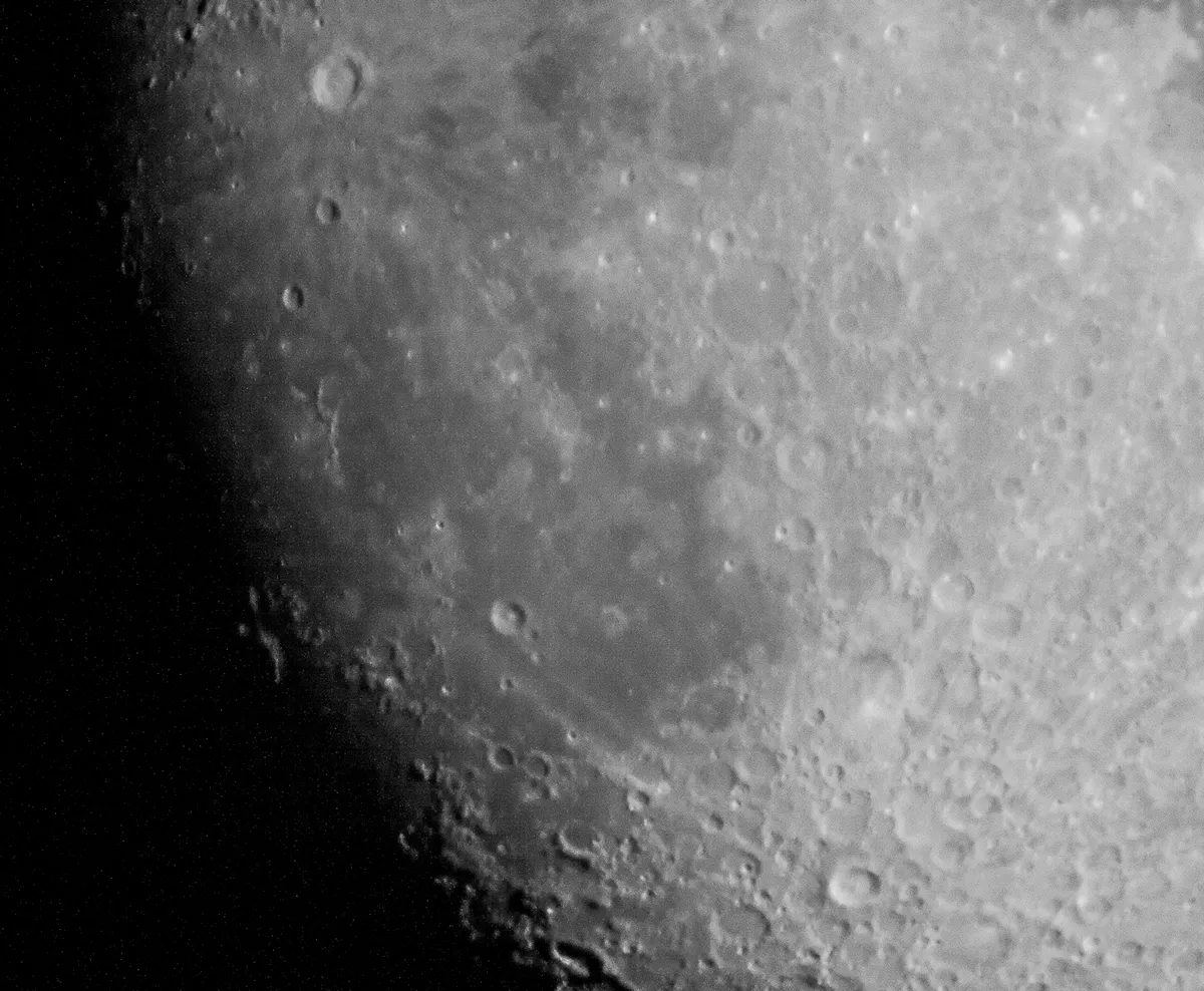 Mare Nubium by Alan Stewart, Glenrothes, Fife, UK. Equipment: Canon EOS400D, Skywatcher 150PL