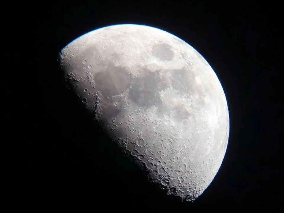 The Moon by Callum Pennington, St. Helens, Merseyside, UK. Equipment: Sky-Watcher BK 1309 EQ2 130mm telescope, smartphone.