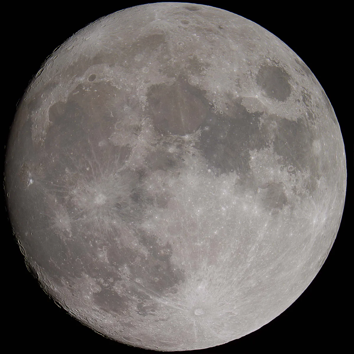 Moon 22-01-2016 by Paul Cotton, Lincolnshire, UK. Equipment: Celestron c9.25 SCT, 6.3 focal reducer, Skywatcher NEQ6 pro mount, Canon 1100d.