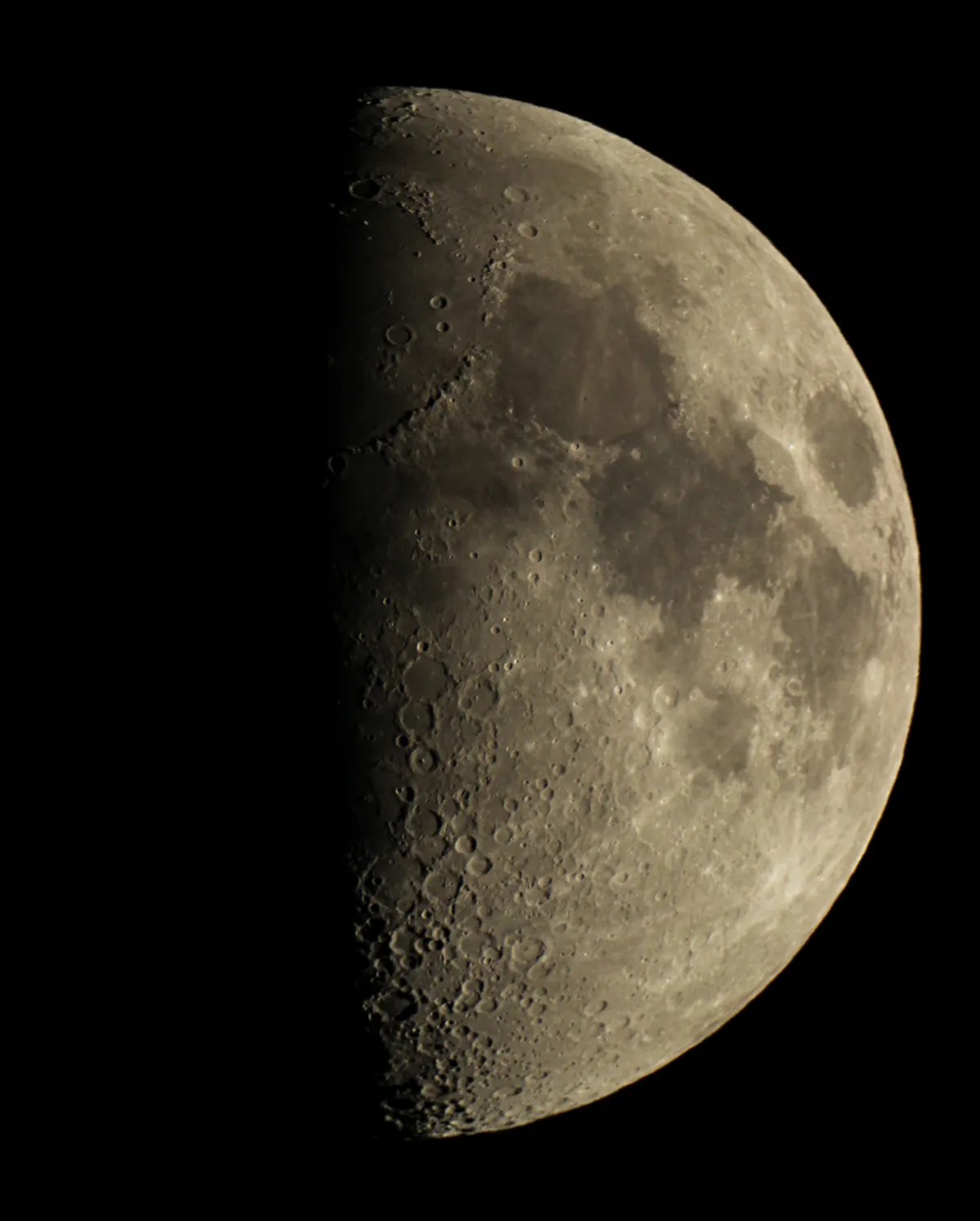 November Moon by Steve Brown, Stokesley, N. Yorkshire, UK. Equipment: Canon 600D, NexStar 6SE.