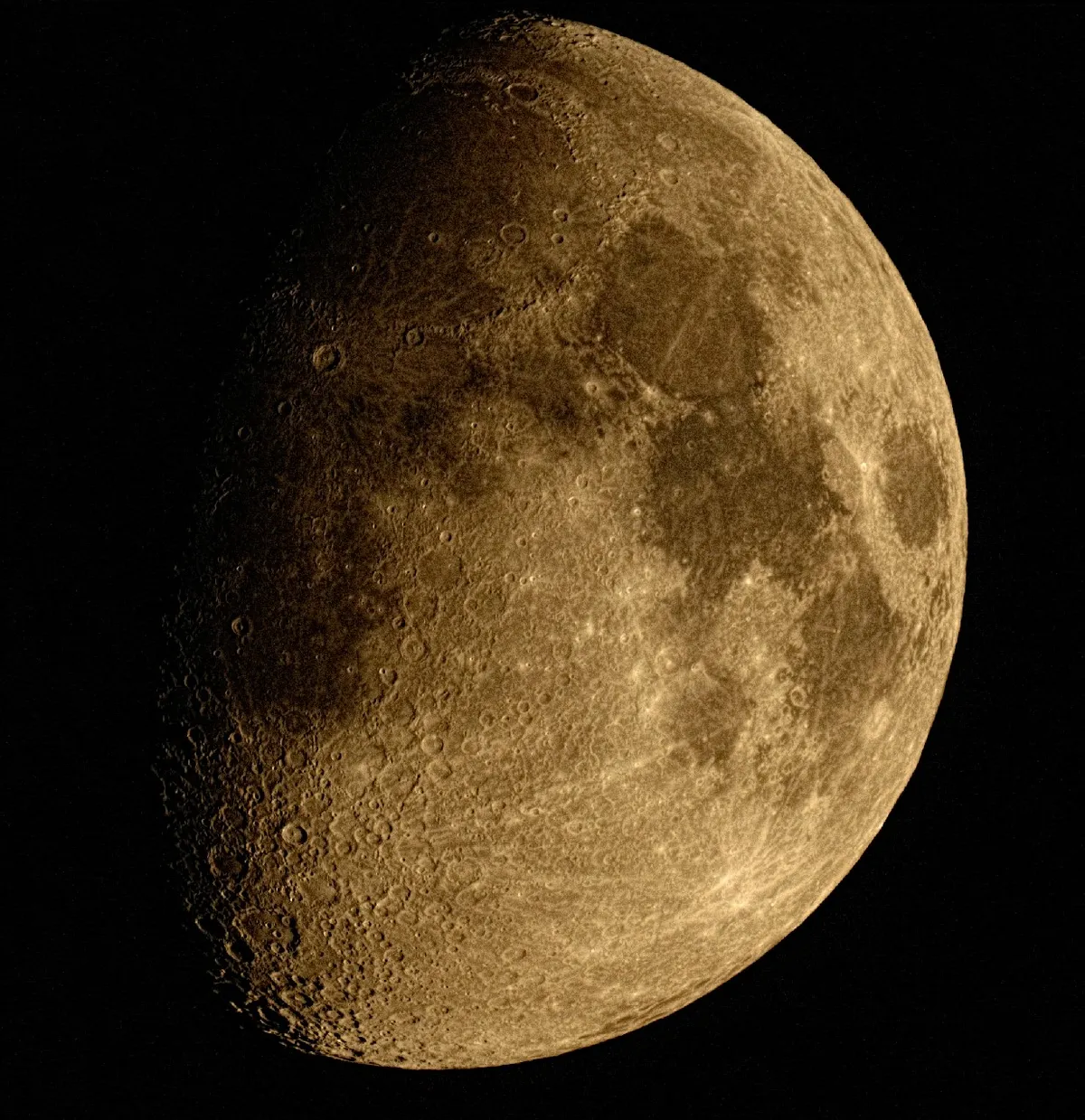 Waxing Moon by Peter Louer, Tenerife. Equipment: Canon EOS 700D, Meade 105ETX