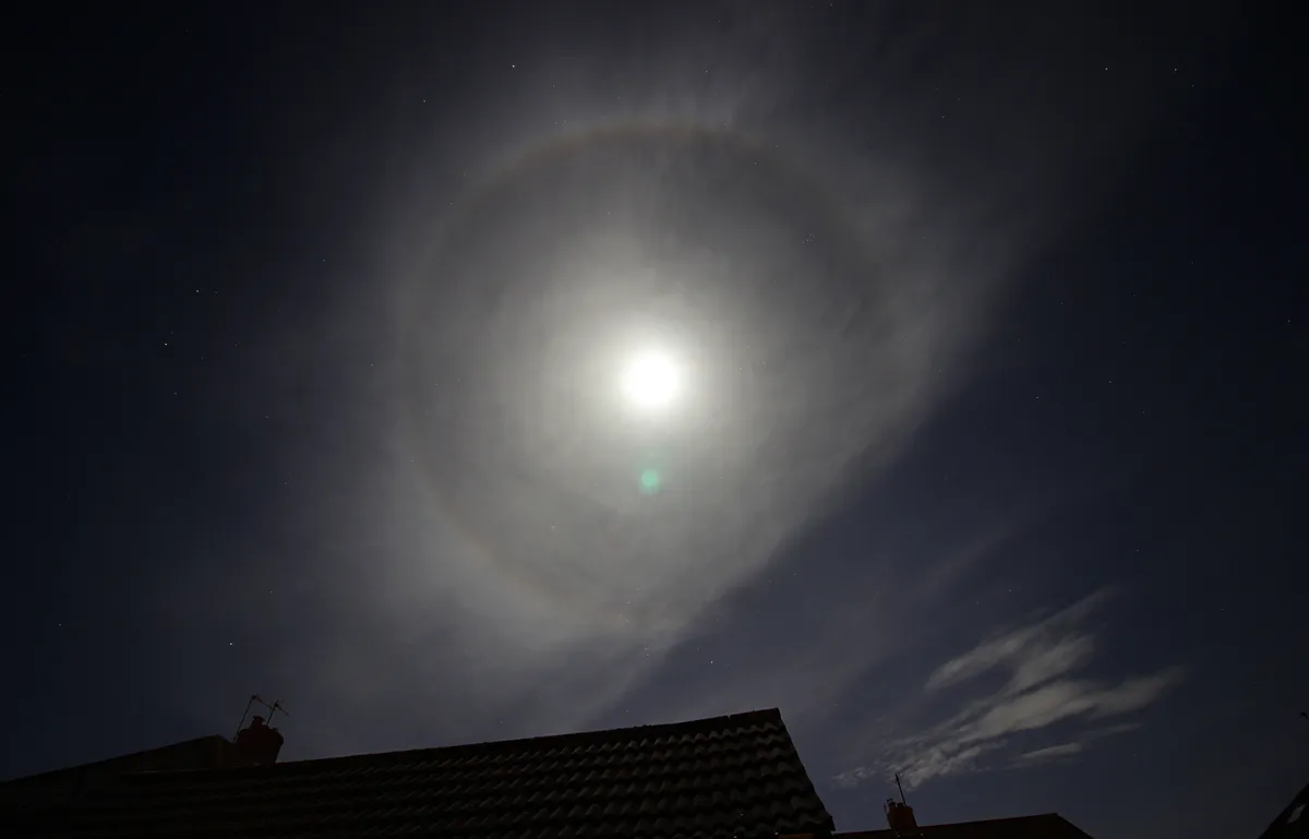 Supermoon Halo by Steve Brown, Stokesley, North Yorkshire, UK. Equipment: Canon 600D, 10-18mm lens, static tripod.