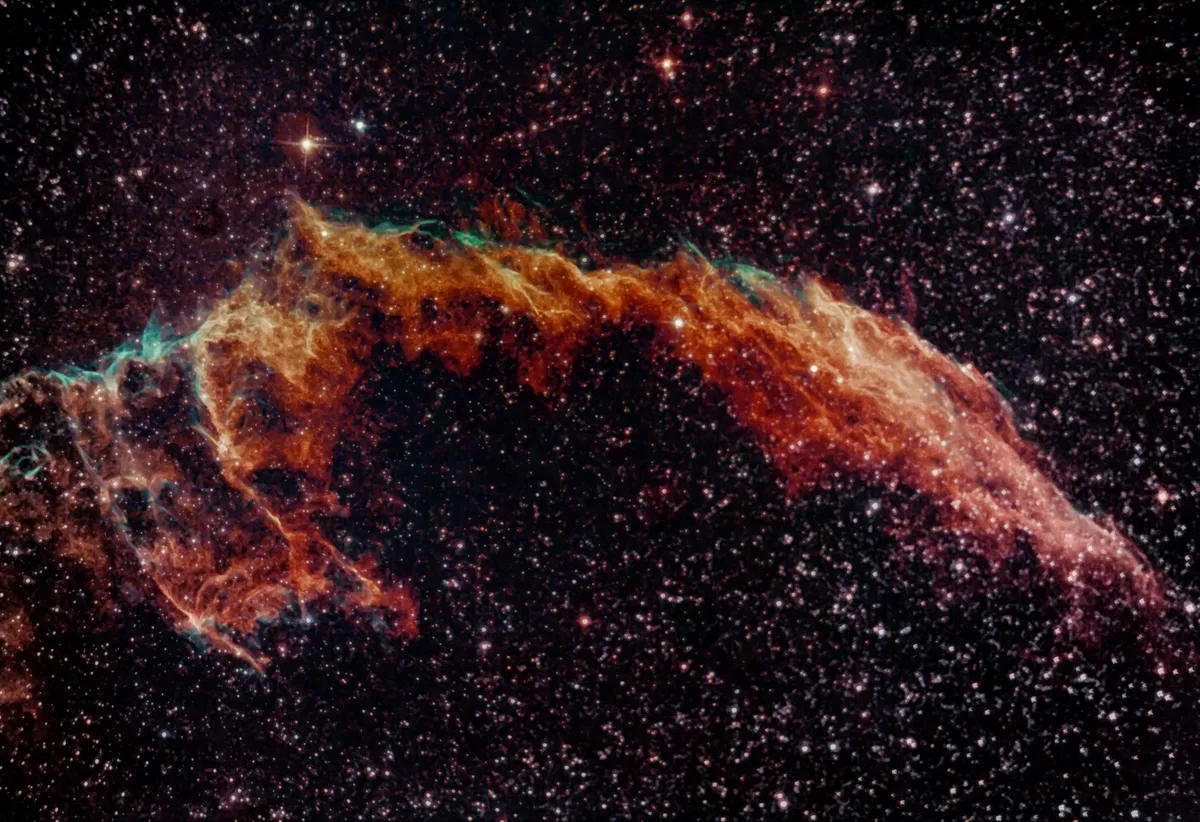 Eastern Veil Nebula (Caldwell 33) by Paul Hutchinson, Torquay, UK. Equipment: Skywatcher Explorer 200p, Canon 1100D (modded).