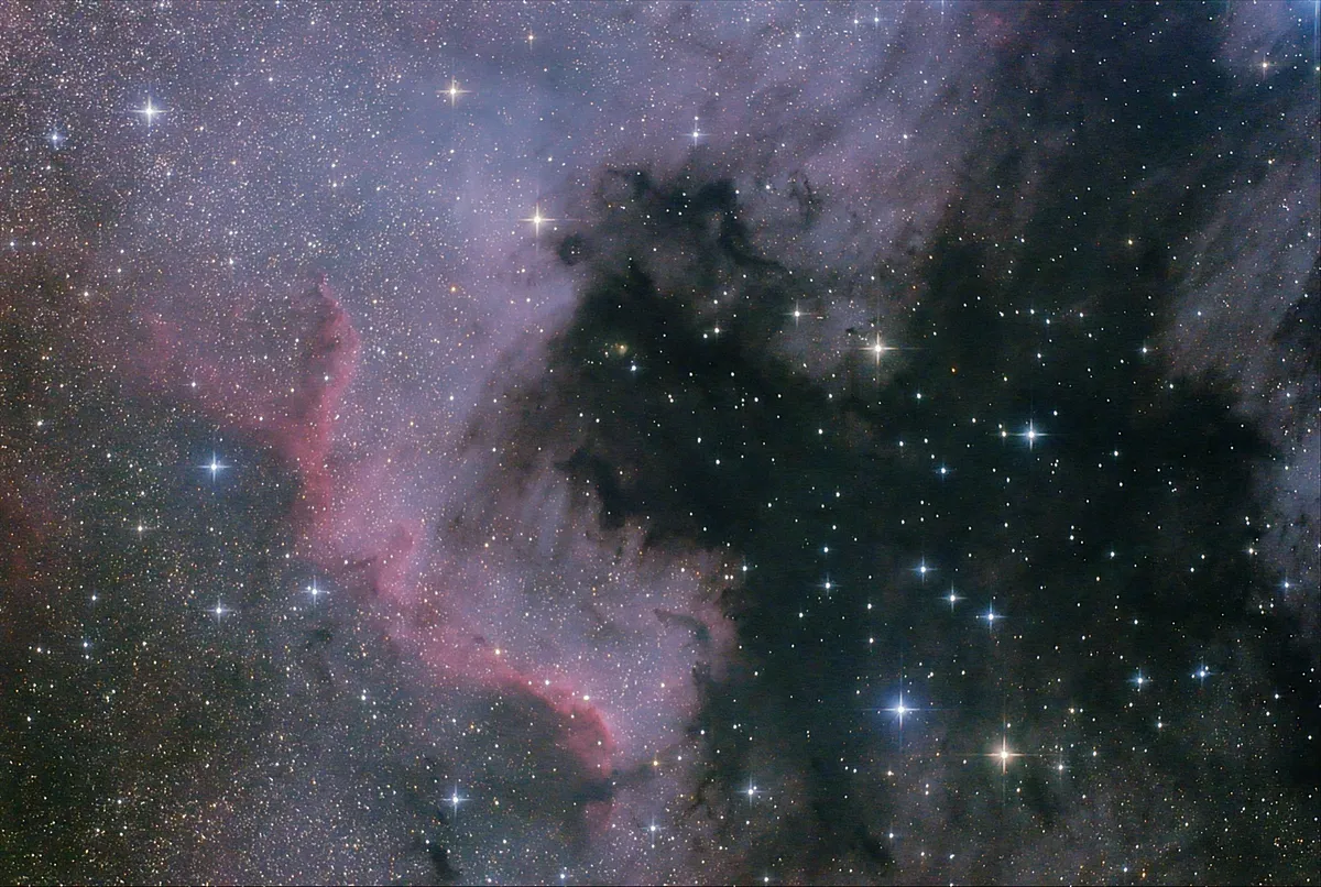 LDN 935 - Gulf of Mexico Nebula by José J. Chambó, Hoya Redonda, Valencia, Spain. Equipment: GSO 8