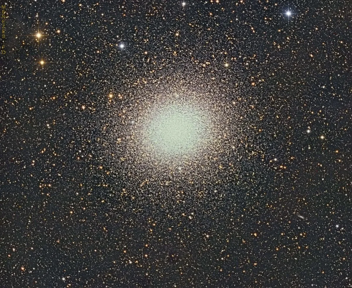 Globular cluster Omega Centauri, captured by Fernando Oliveira de Menezes, São Paul, Brazil.