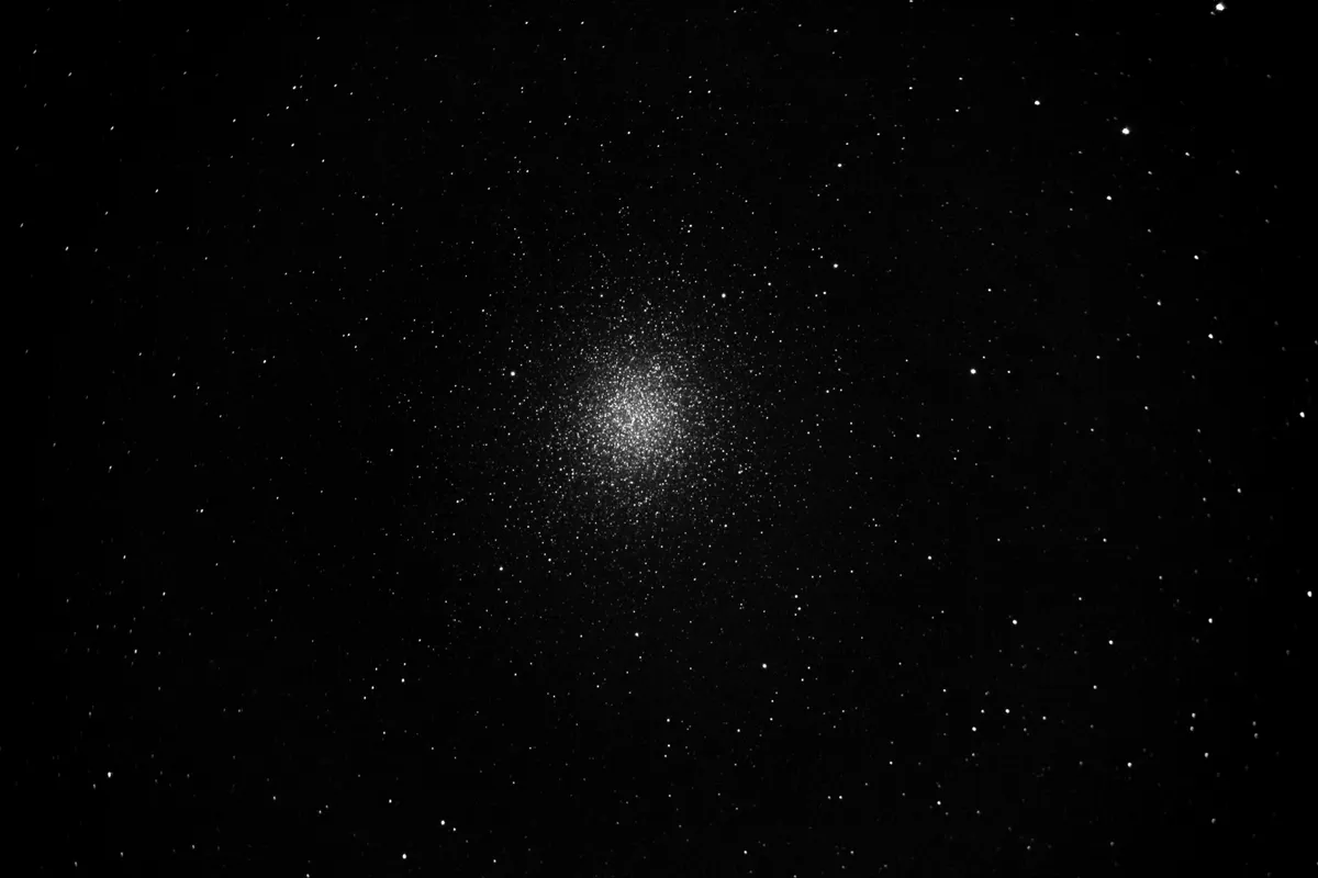 Omega Centauri or NGC 5139 by Ronald Piacenti Jr. Brasilia-DF, Brazil. Equipment: Celestron Schmidt-Cassegrain (SCT) 150/1500 mm C6, SkyWatcher HEQ5 Pro, Canon EOS T3i, Focal reducer Celestron 0.63x 1.25