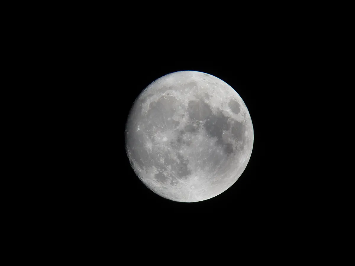 The Moon by Jason Meadows, Kent, UK. Equipment: Bresser Messier N-150, 25mm eyepiece, Barlow x2, Panasonic Lumix TZ5