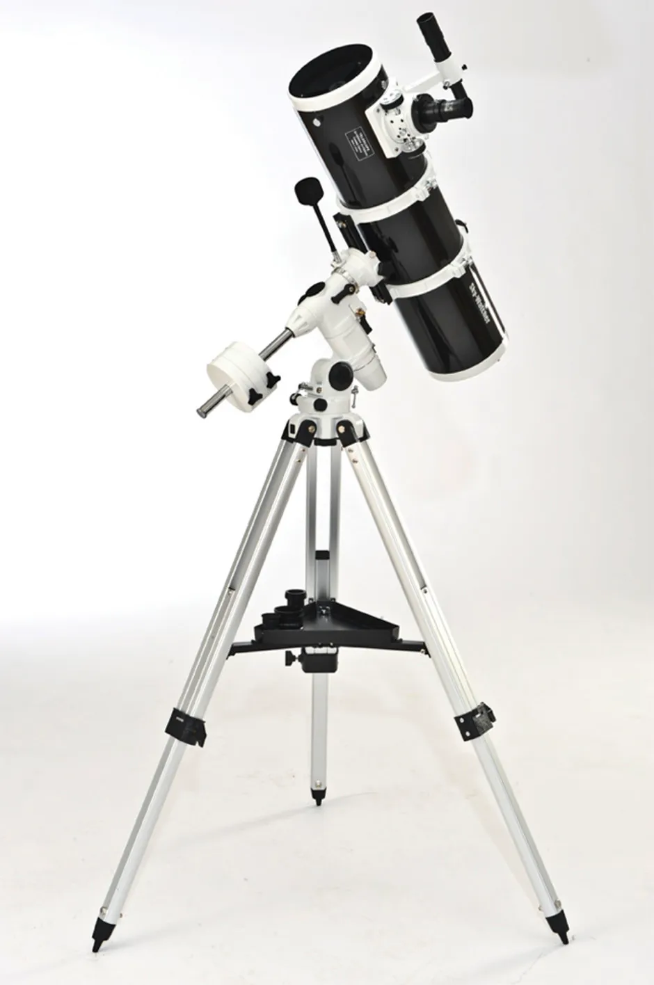 Sky-Watcher Explorer-150P (EQ3-2)