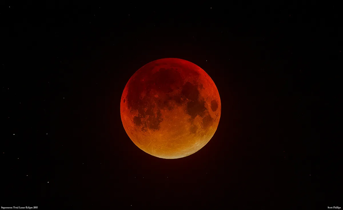 Lunar Eclipse (28/09/2015) by Scott Phillips, Wales, UK.