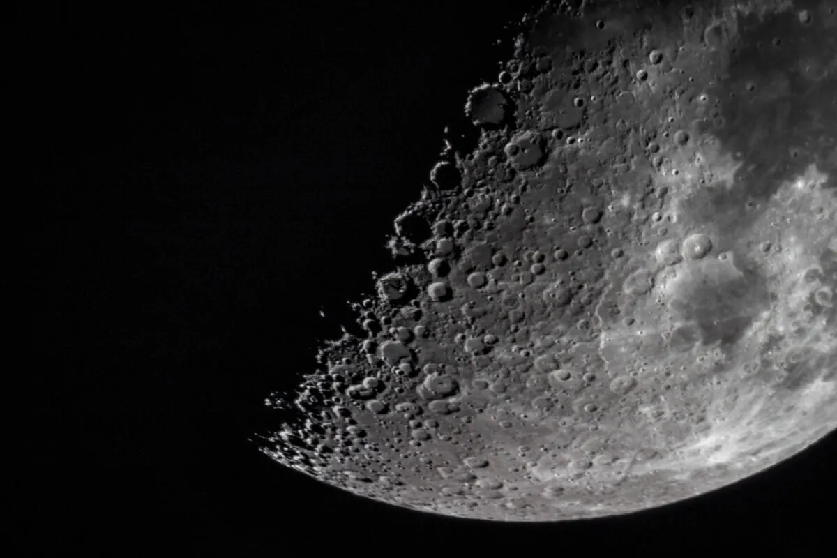 The Moon by William Ian Hamilton, Gloucestershire, UK. Equipment: Canon EOS100D, Mead LX90.