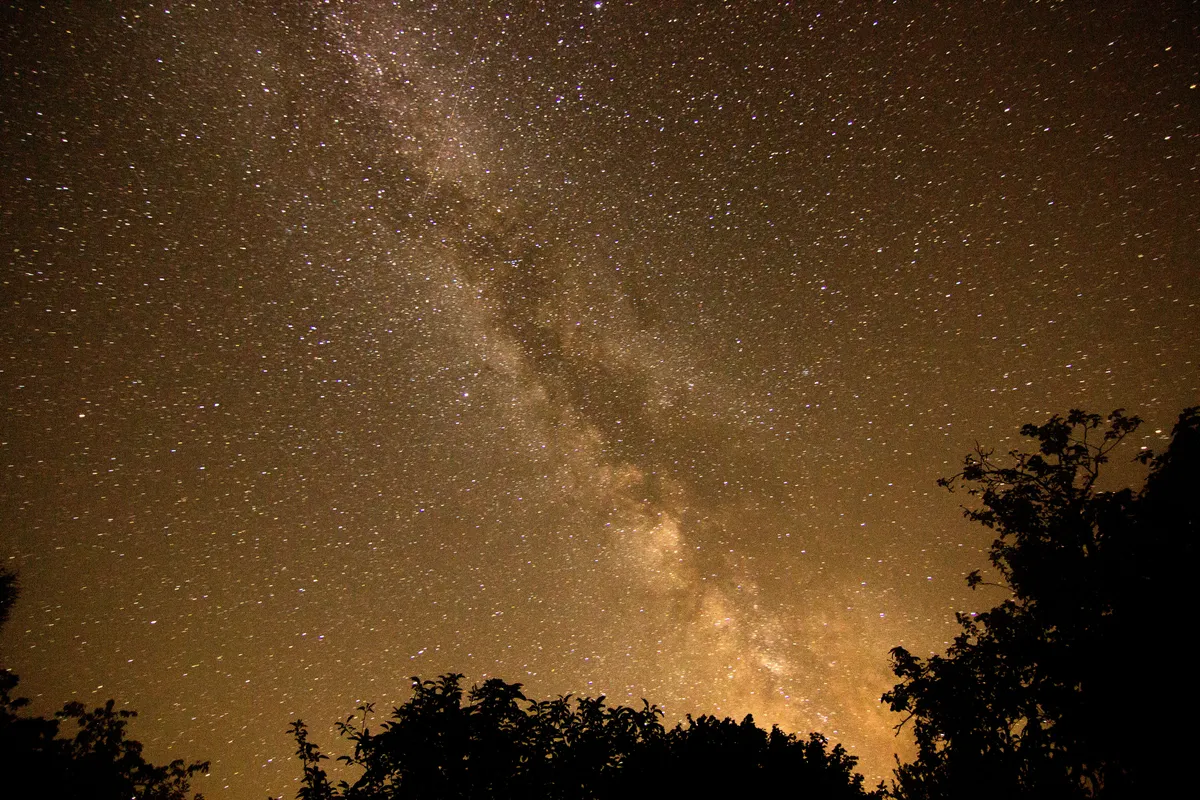 Milky Way over France by Pete Walsh, France. Equipment: Canon 600D DSLR, Tokina 11mm lens